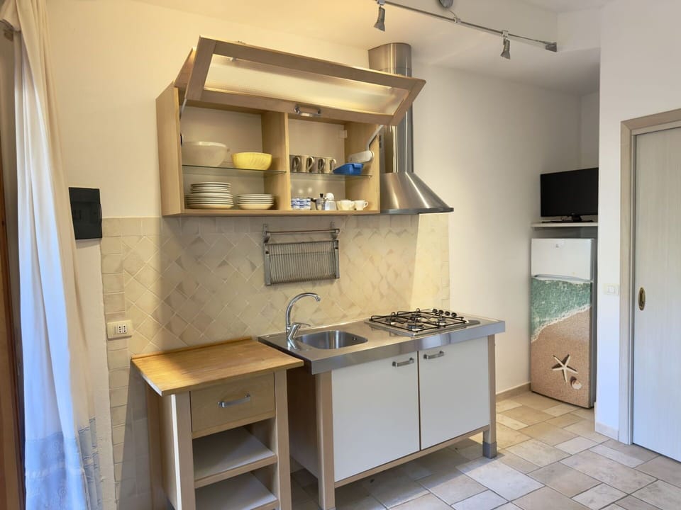 Apartment, Balcony, Condominium, Hotel, Resort, Resort Town, Hacienda, Villa, Seaside Resort