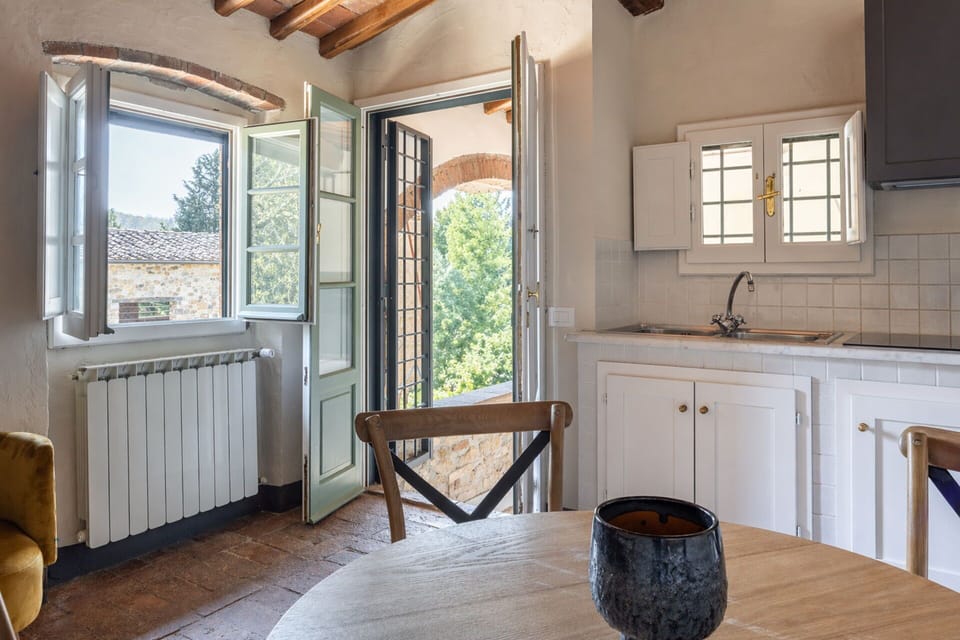 Autumn, Kitchen, Living Room, Spring, Summer