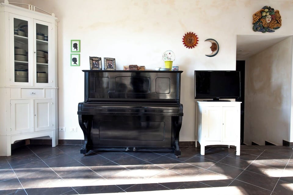 Autumn, Dining Room, Room Detail, Spring, Summer