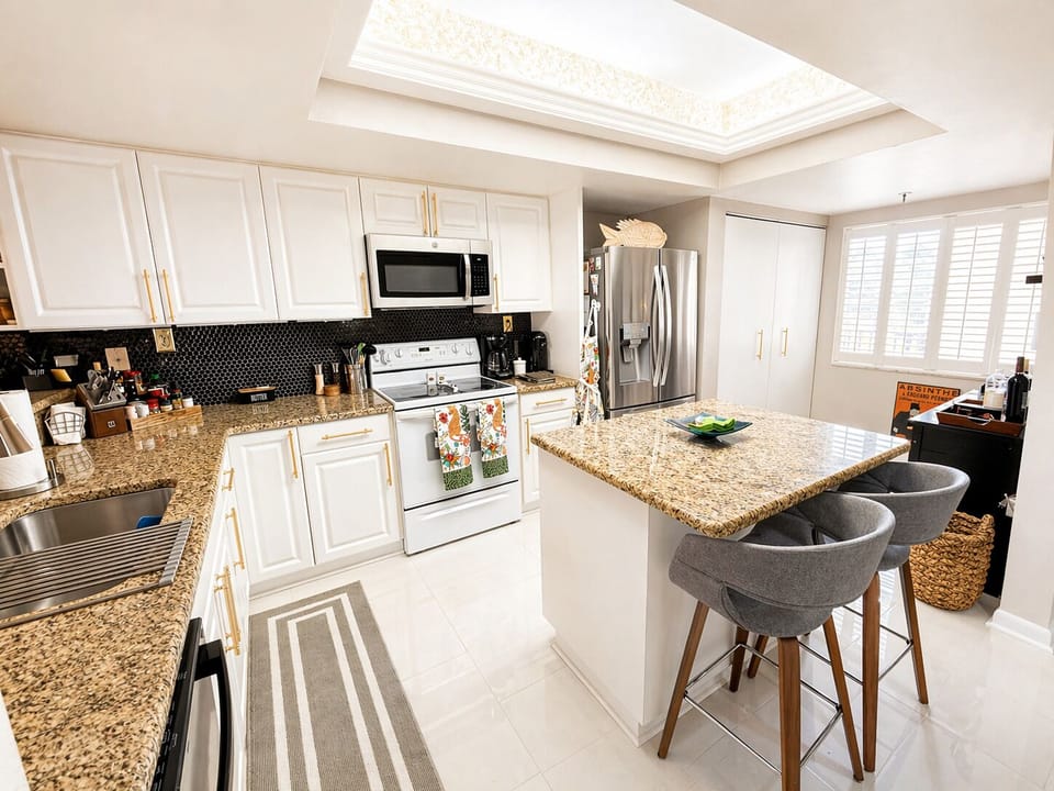 Buttonwood Cove 103C by FVC - Kitchen