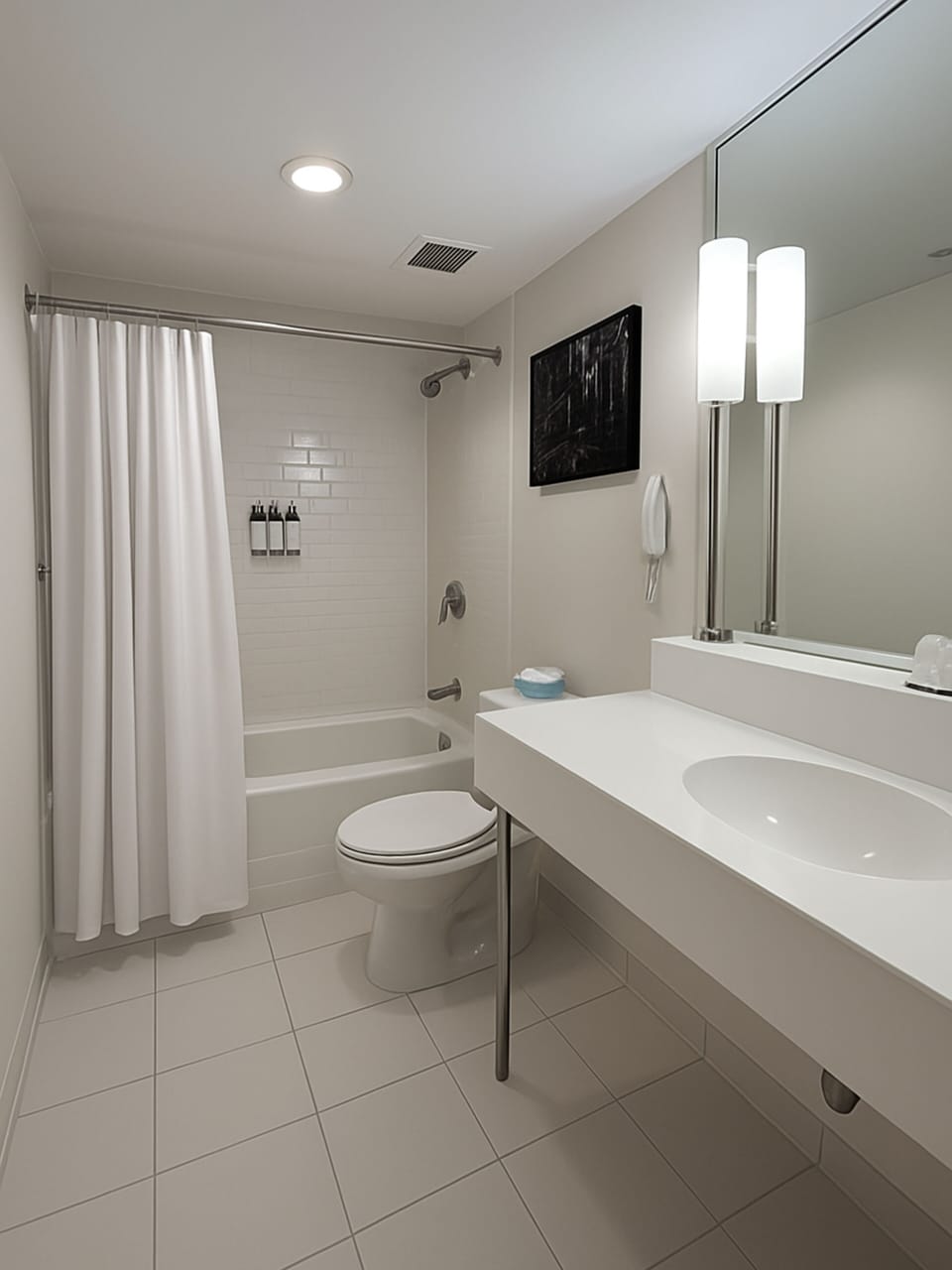 Suite, 1 Bedroom (High Floor) | Bathroom | Shower, free toiletries, hair dryer, towels