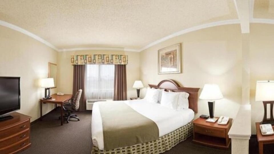 In-room safe, desk, blackout drapes, iron/ironing board