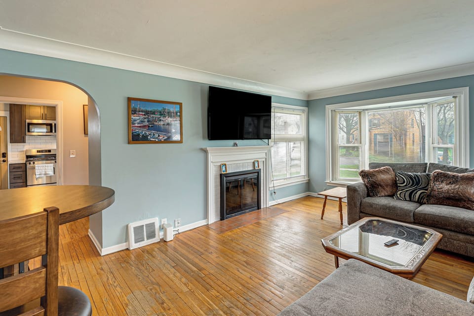 House (2 Bedrooms) | Interior