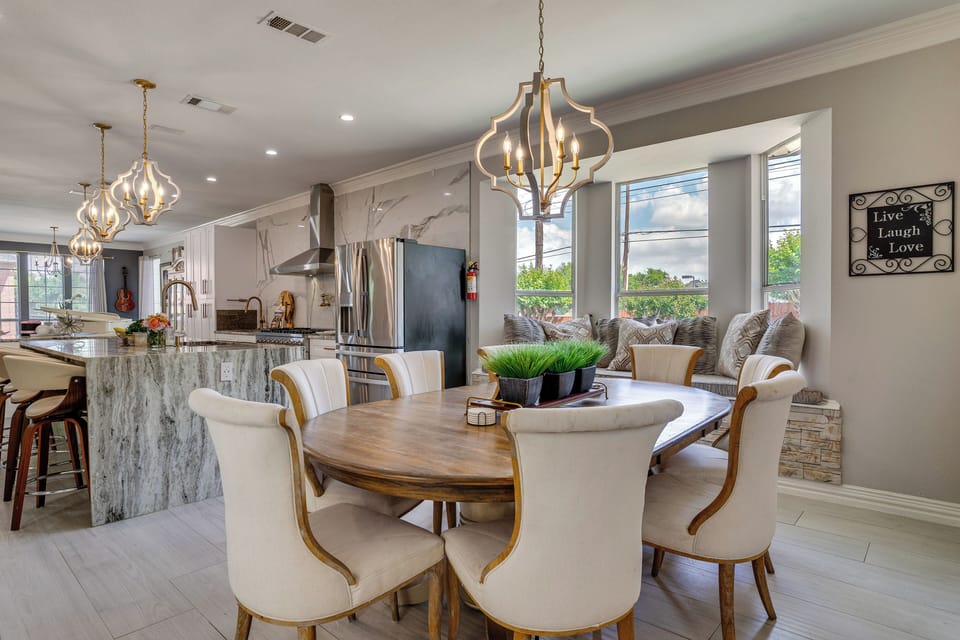 House (4 Bedrooms) | Interior