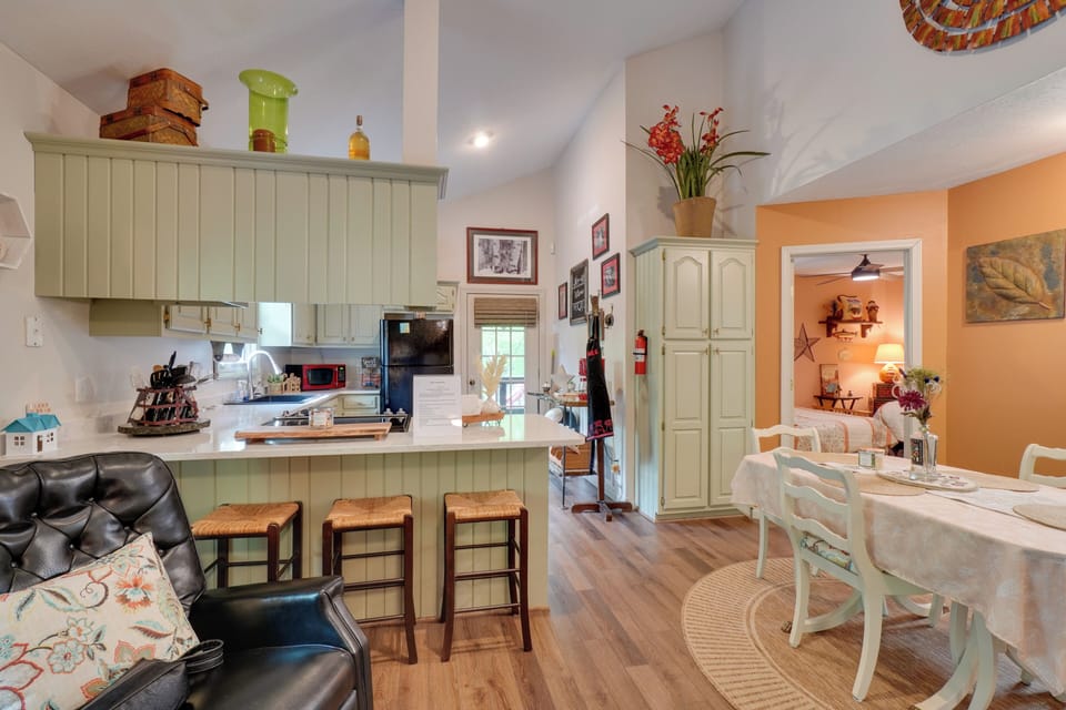 House (2 Bedrooms) | Interior