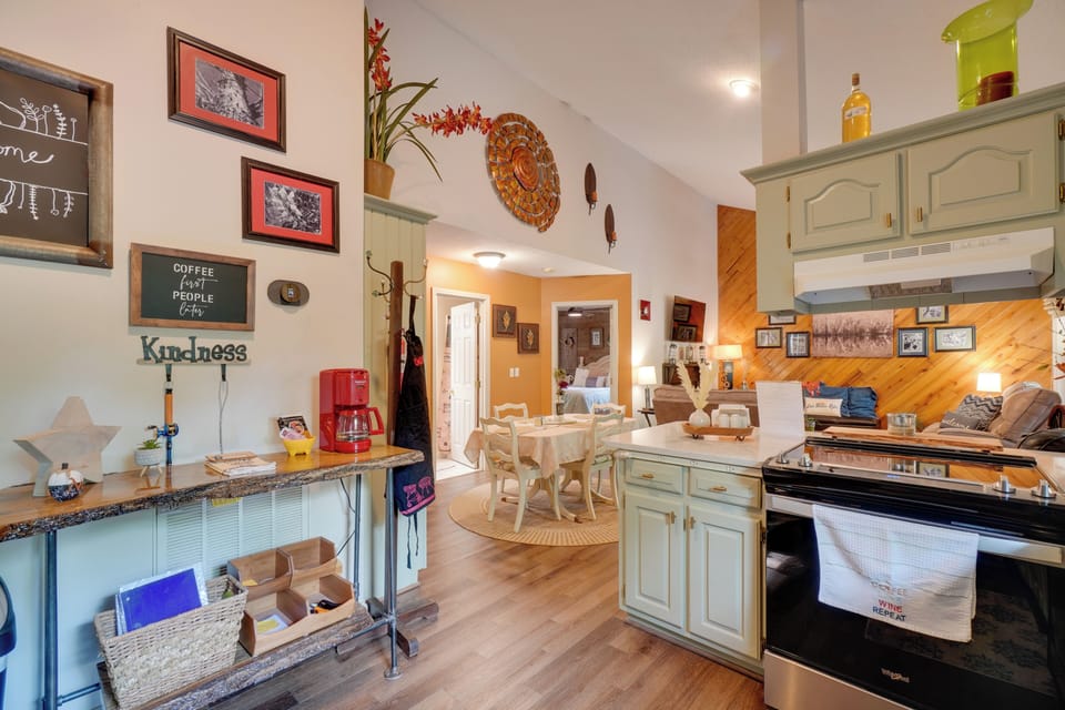 House (2 Bedrooms) | Interior