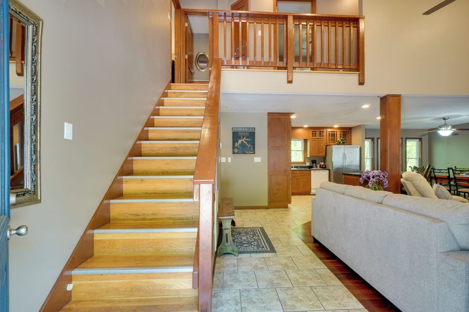 House (5 Bedrooms) | Interior