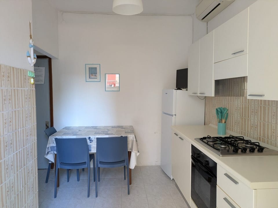 Apartment, 1 Bedroom, Patio, City View | Interior