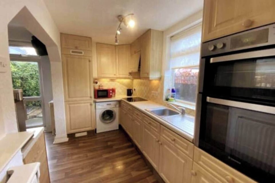 Shared Dormitory, 1 Bedroom | Private kitchen