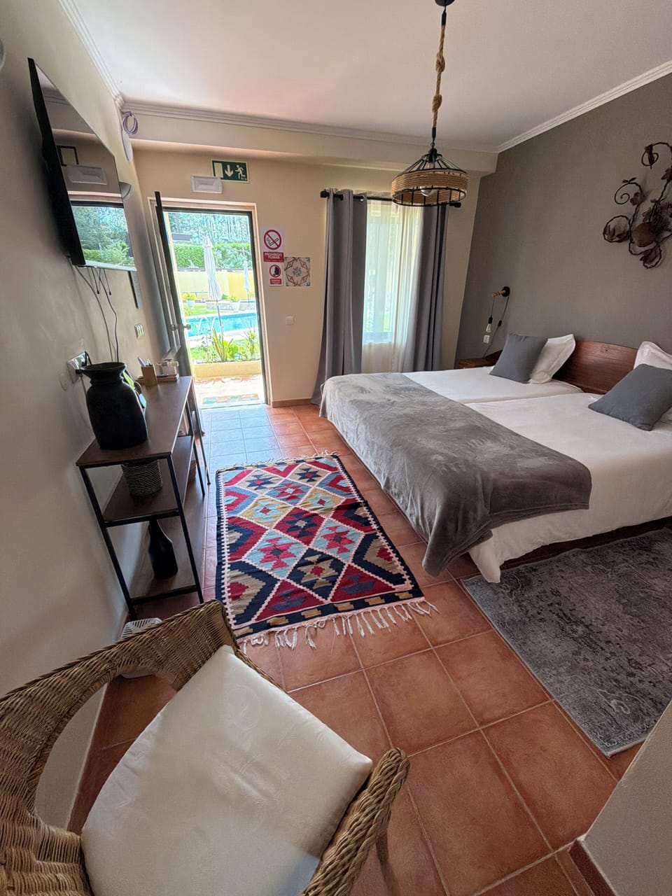 Comfort Twin Room, Patio, Pool View | WiFi (free)