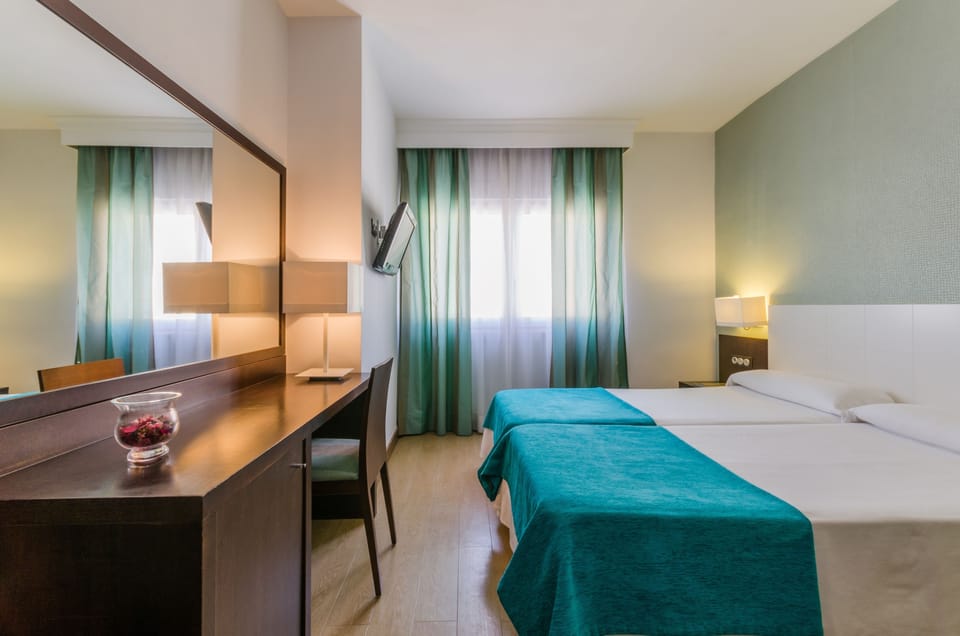 Double Room | In-room safe, desk, soundproofing, free cribs/infant beds