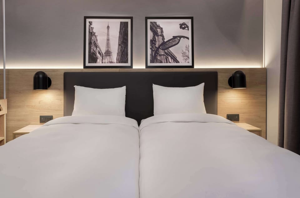 Standard Room, 2 Twin Beds | Premium bedding, desk, blackout drapes, iron/ironing board