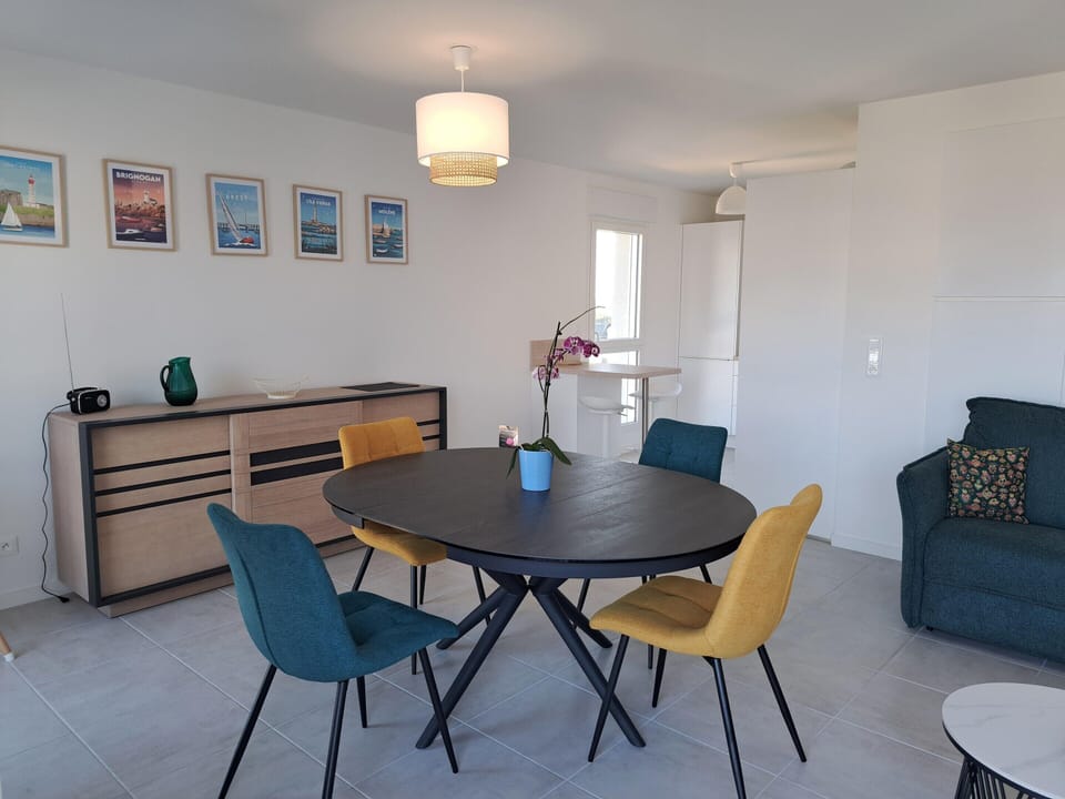 Apartment | Dining