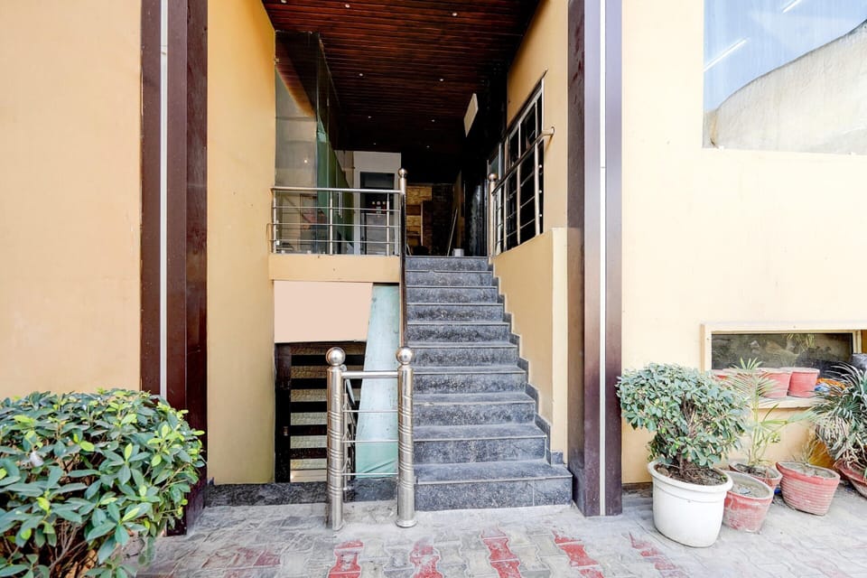 House | Reception