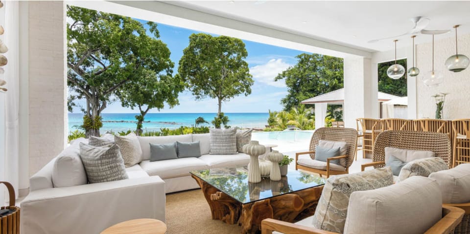 Villa, 6 Bedrooms, Private Pool, Garden View | Living room