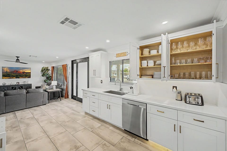     ☀️ Bright and inviting space for everyone.