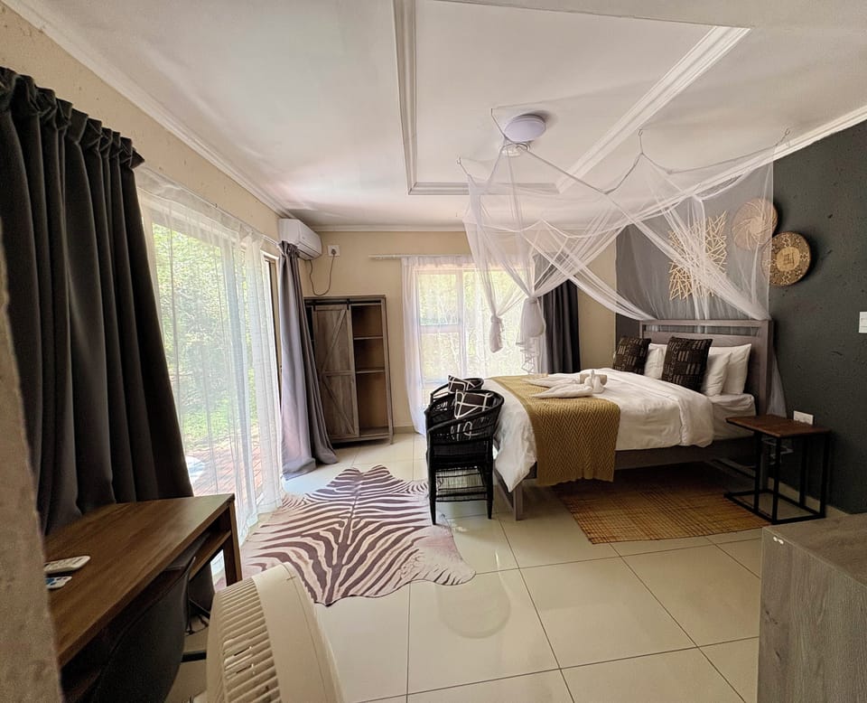Luxury Double or Twin Room, Park View | Blackout drapes, WiFi (free)