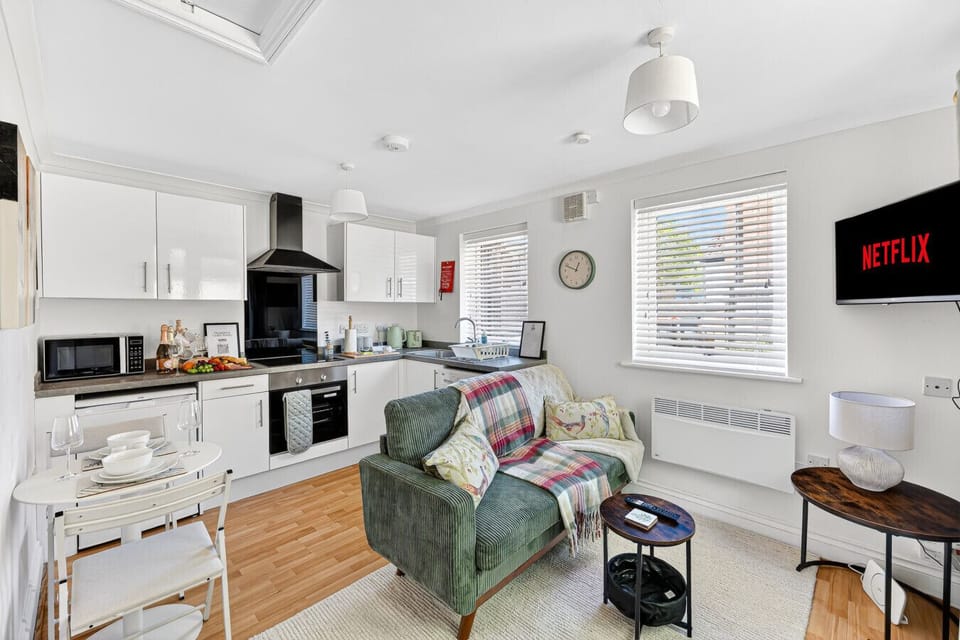 Open plan living, dining and kitchen area.