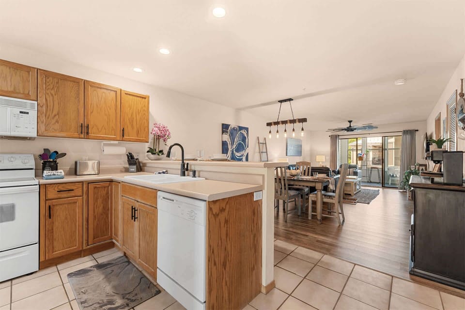 Condo, Multiple Beds, Kitchen (Emerald Bay Escape) | Private kitchen