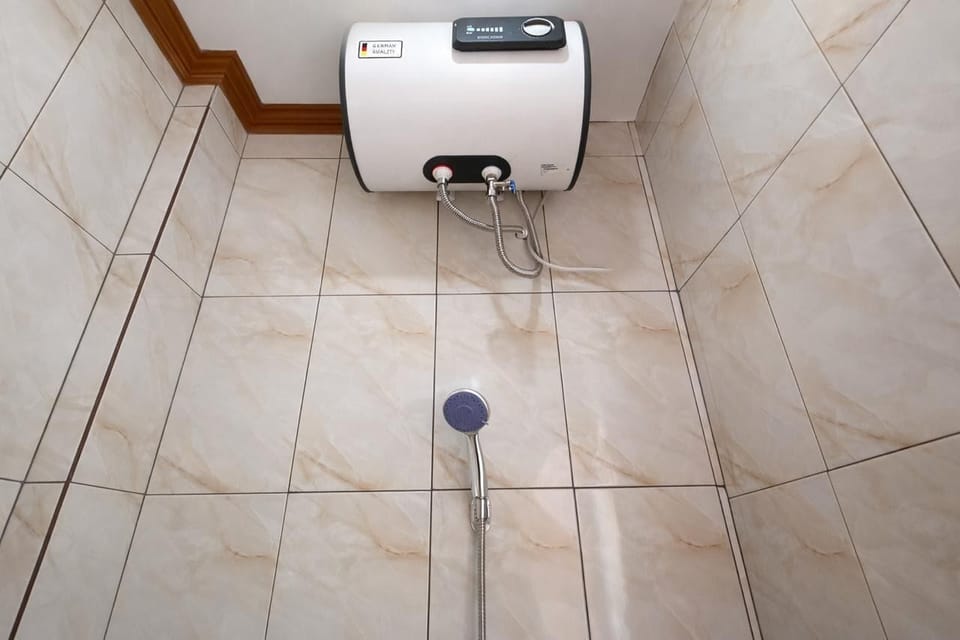 Superior Double Room, Lake View | Bathroom