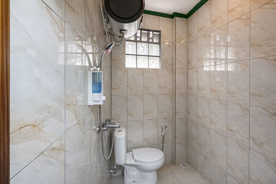 Family Room, Lake View | Bathroom