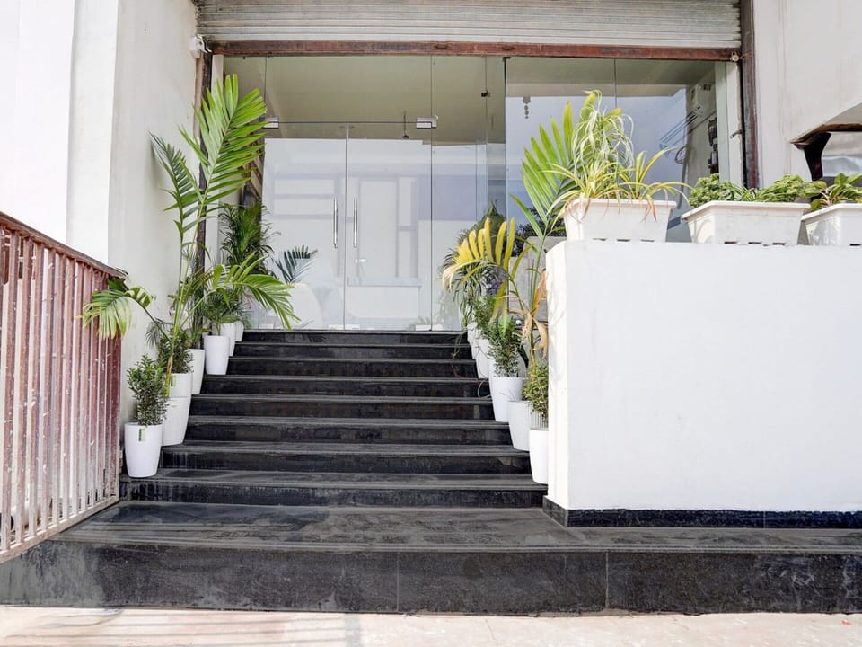 House | Reception