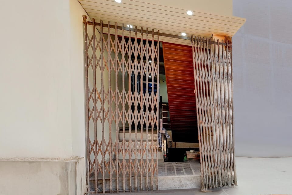 House | Reception