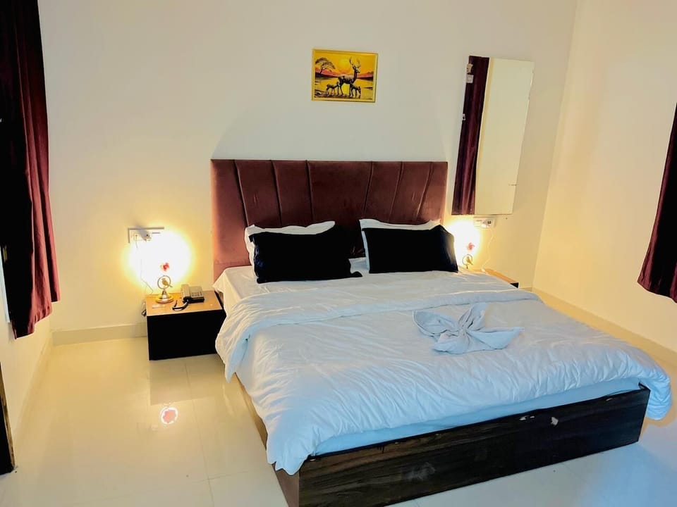 Single Room | Desk, laptop workspace, free WiFi