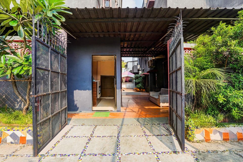 House | Reception