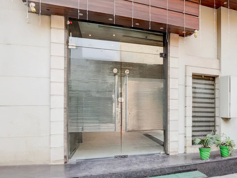 House | Reception