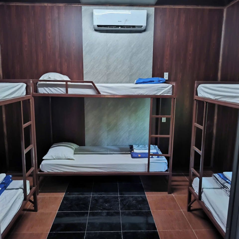 Family Room, Garden View | WiFi (free), bed sheets