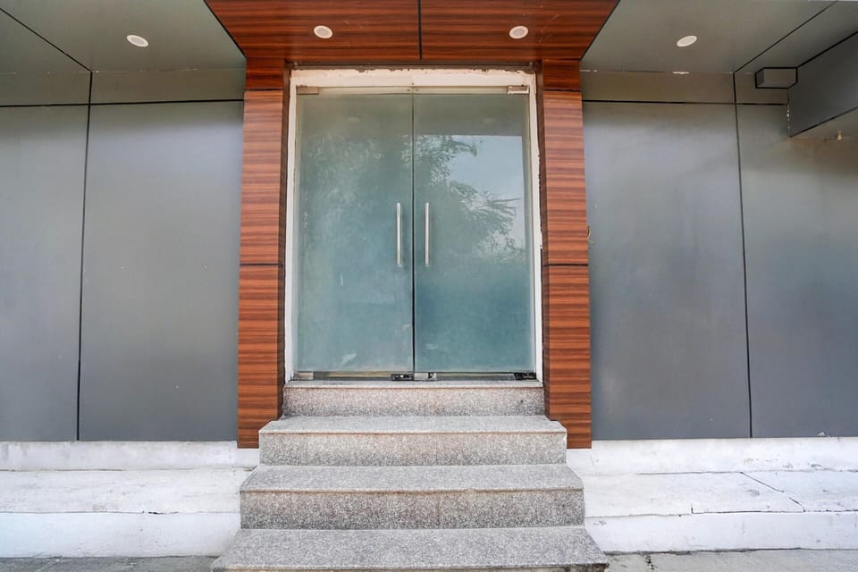 House | Reception