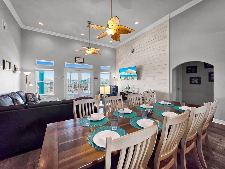 House, 3 Bedrooms | Dining