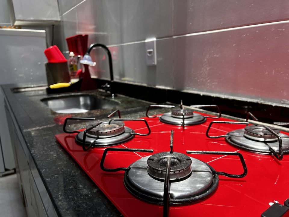 Apartment | Private kitchen | Microwave, cookware/dishes/utensils