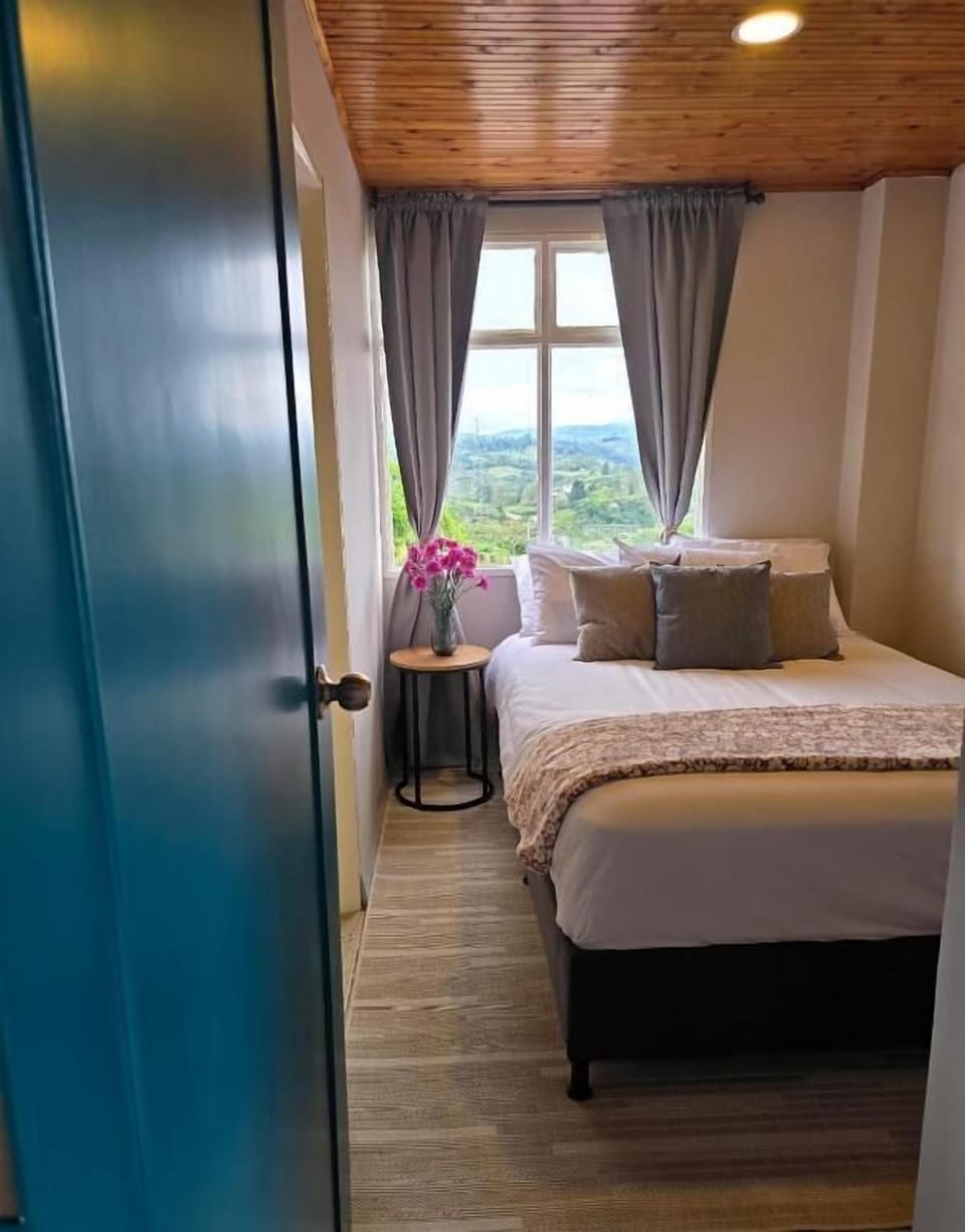 Memory foam beds, free WiFi