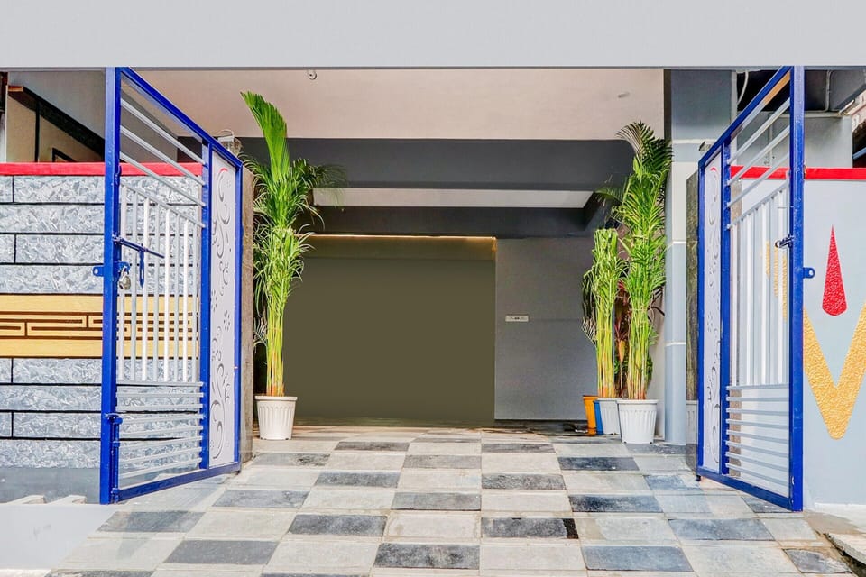 House | Reception