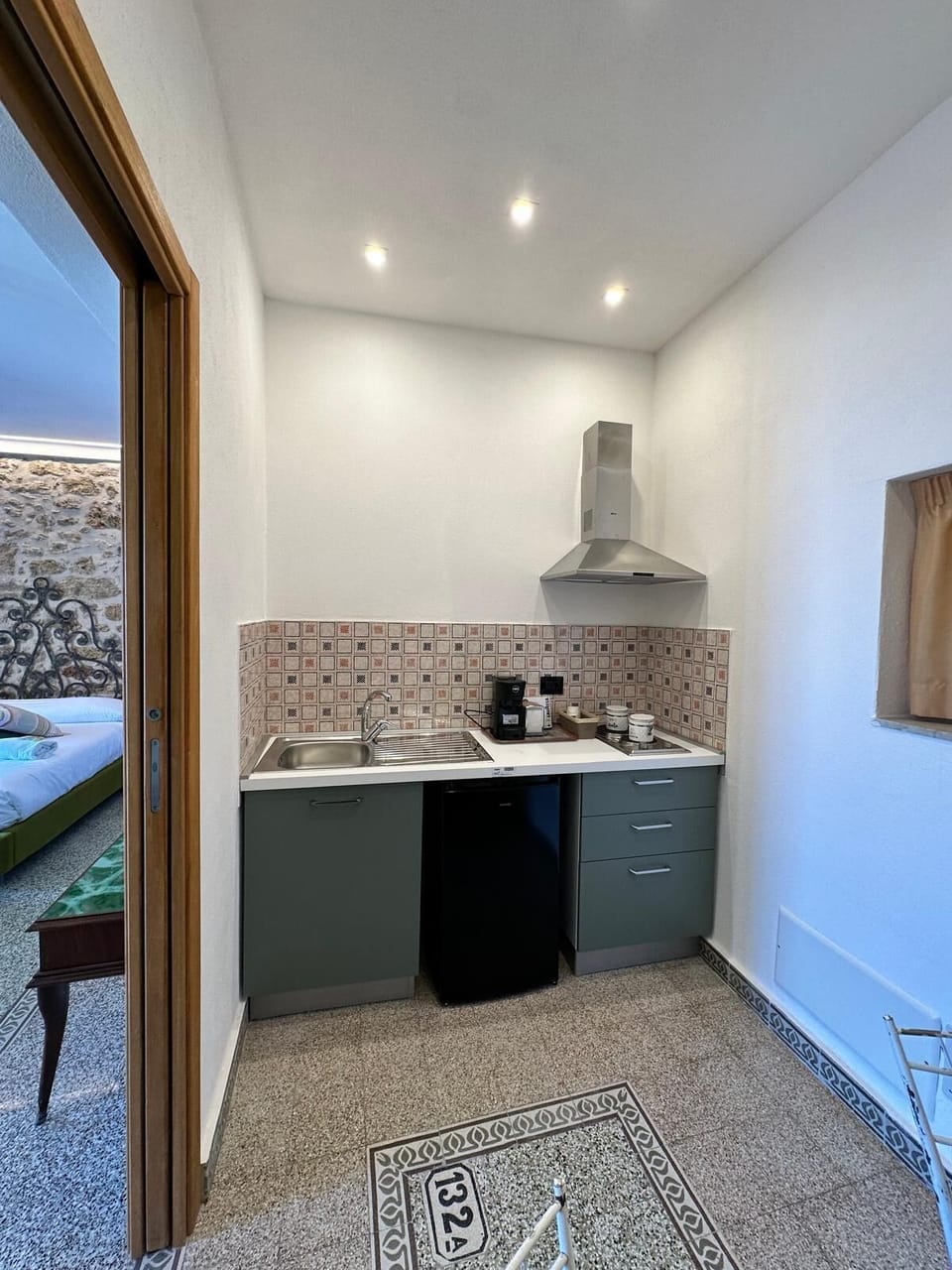 Deluxe Loft, Balcony, Sea View | Private kitchen | Mini-fridge, espresso maker