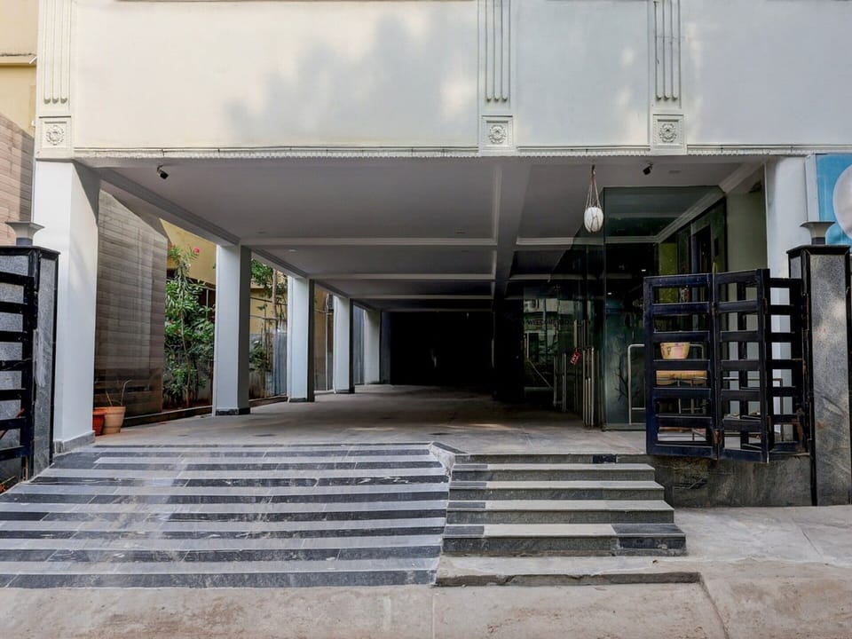 House | Reception