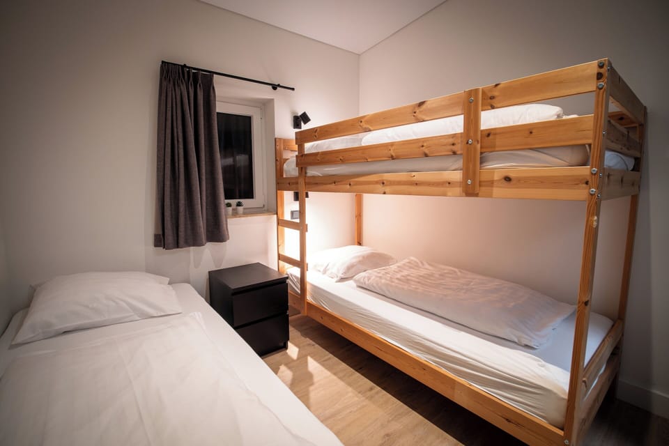 Apartment | 2 bedrooms, individually furnished, bed sheets