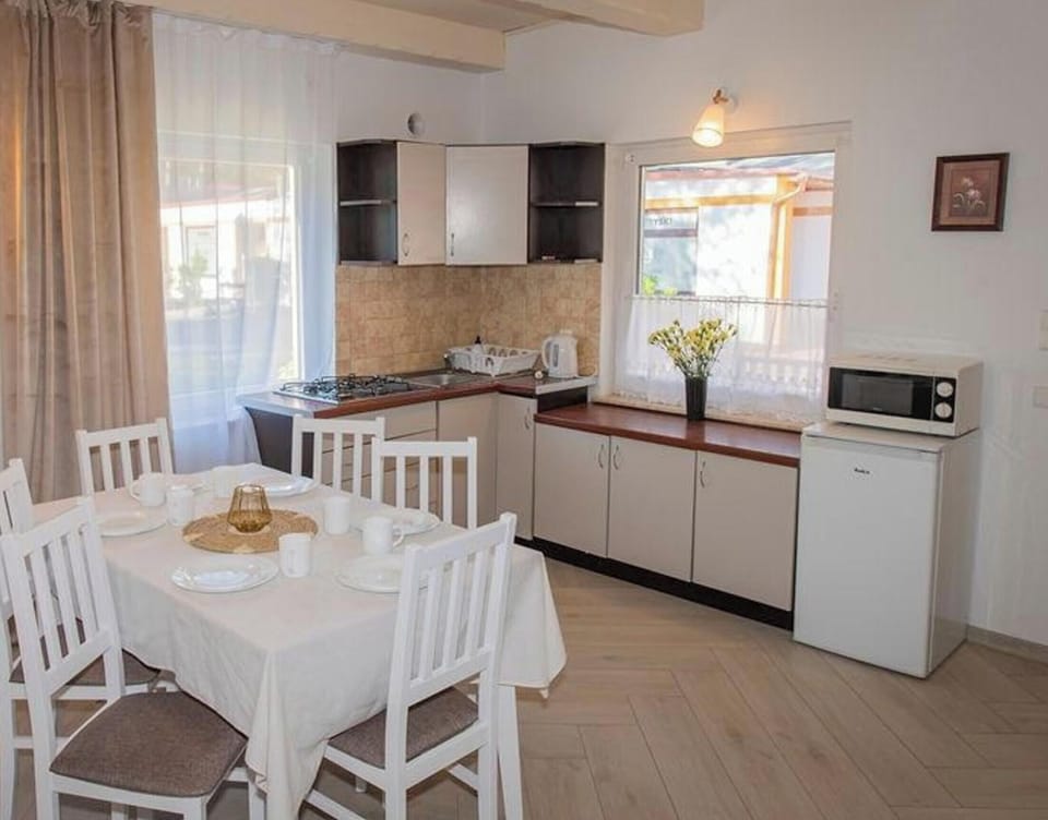 House | Dining
