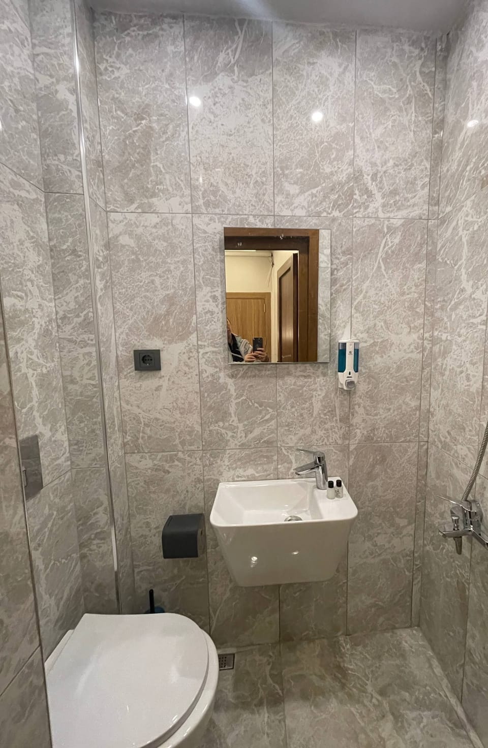 Double Room | Bathroom | Shower, towels, soap, shampoo