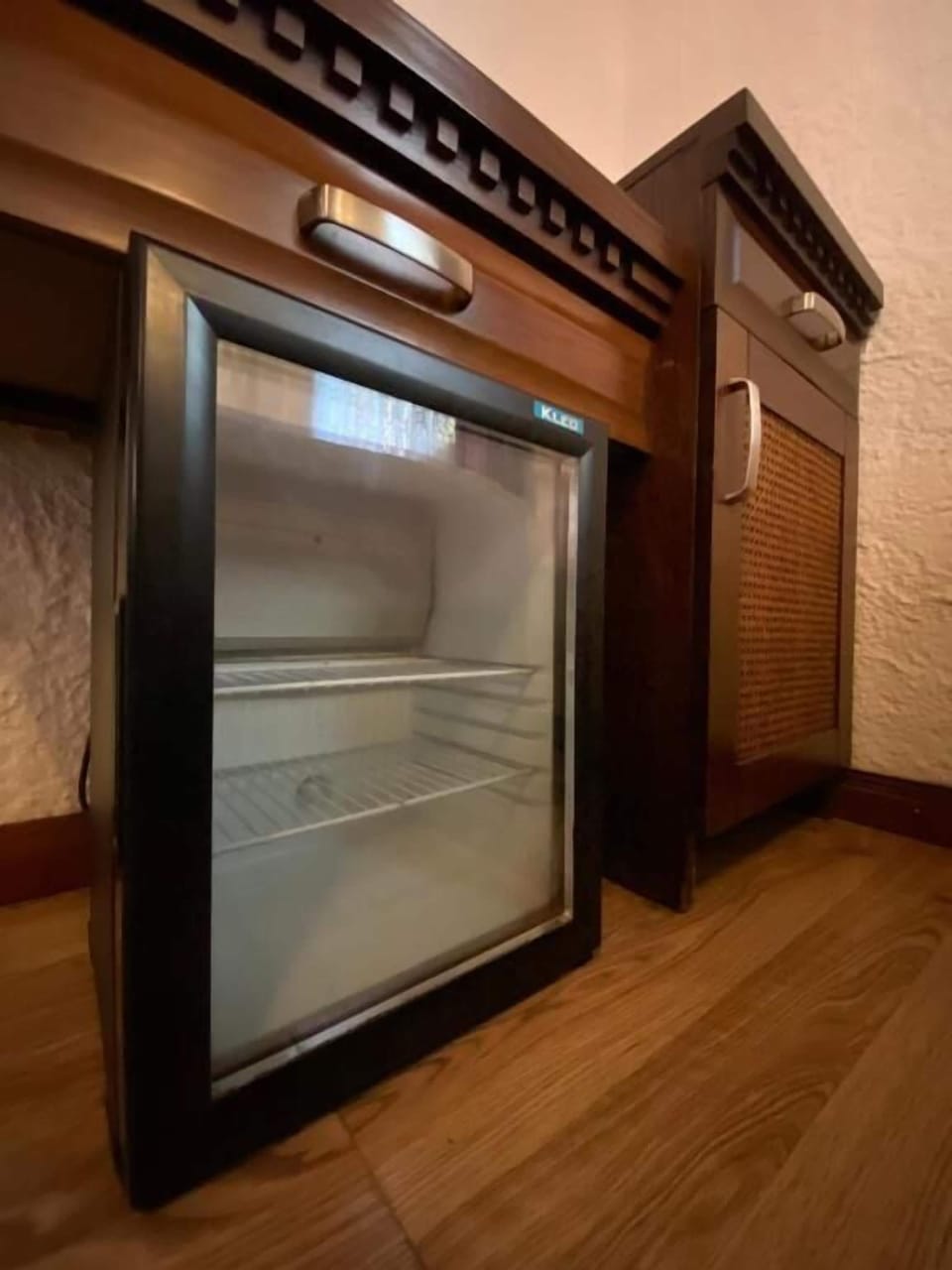 Standard Triple Room, Patio, Garden View | Mini-refrigerator