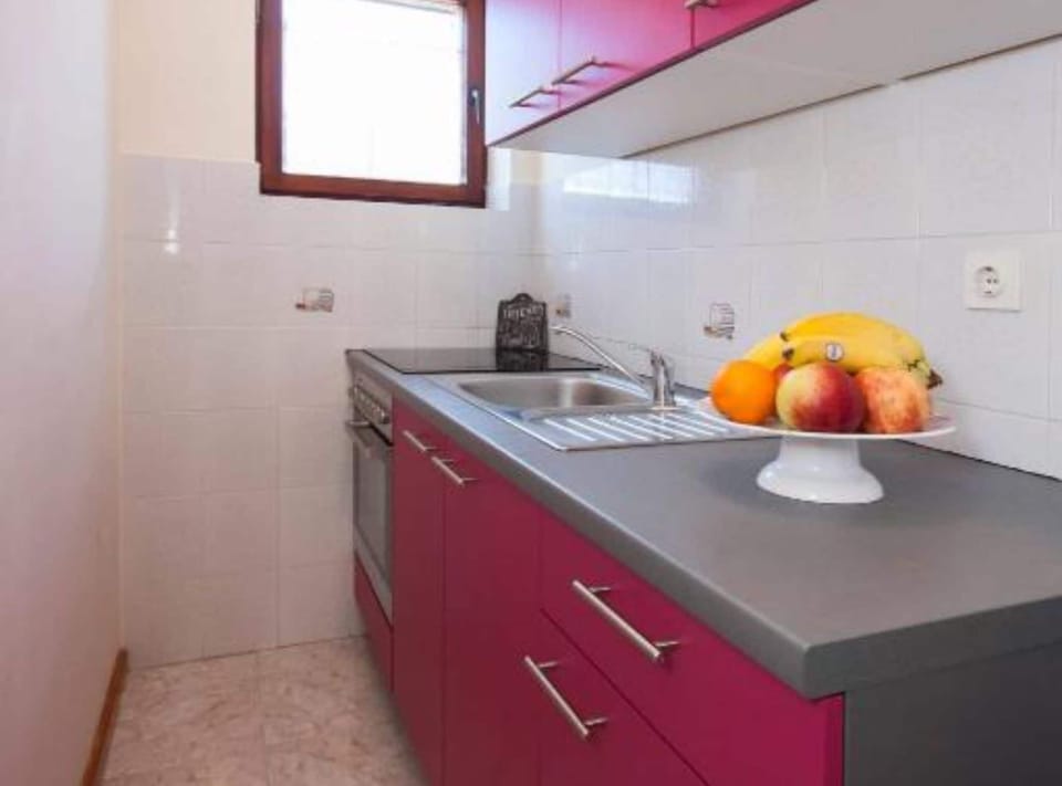 Apartment (Two Bedroom Apartment with Sea View a) | Private kitchen | Fridge