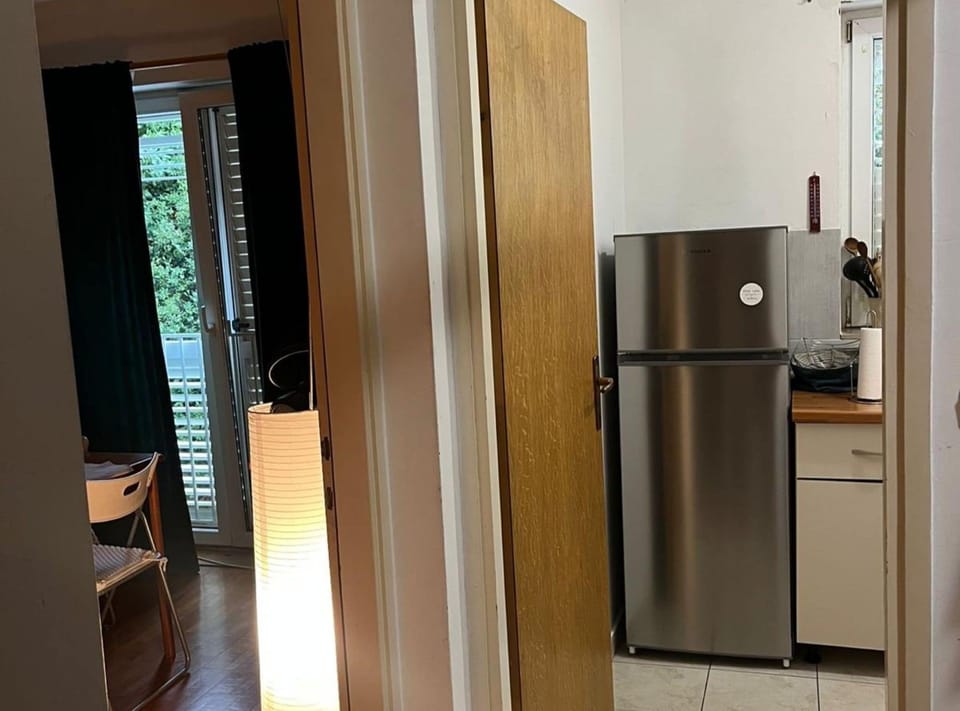 Studio (Studio Apartment)