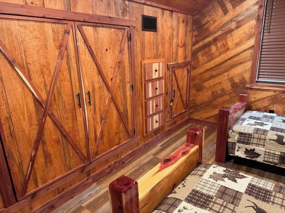 Built in closet and 4 drawers.  