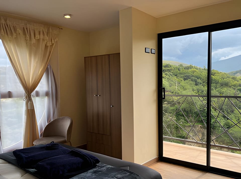 Luxury Double Room, Patio | Desk, WiFi (free)