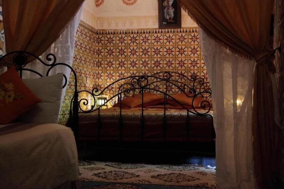 Premium bedding, blackout drapes, iron/ironing board