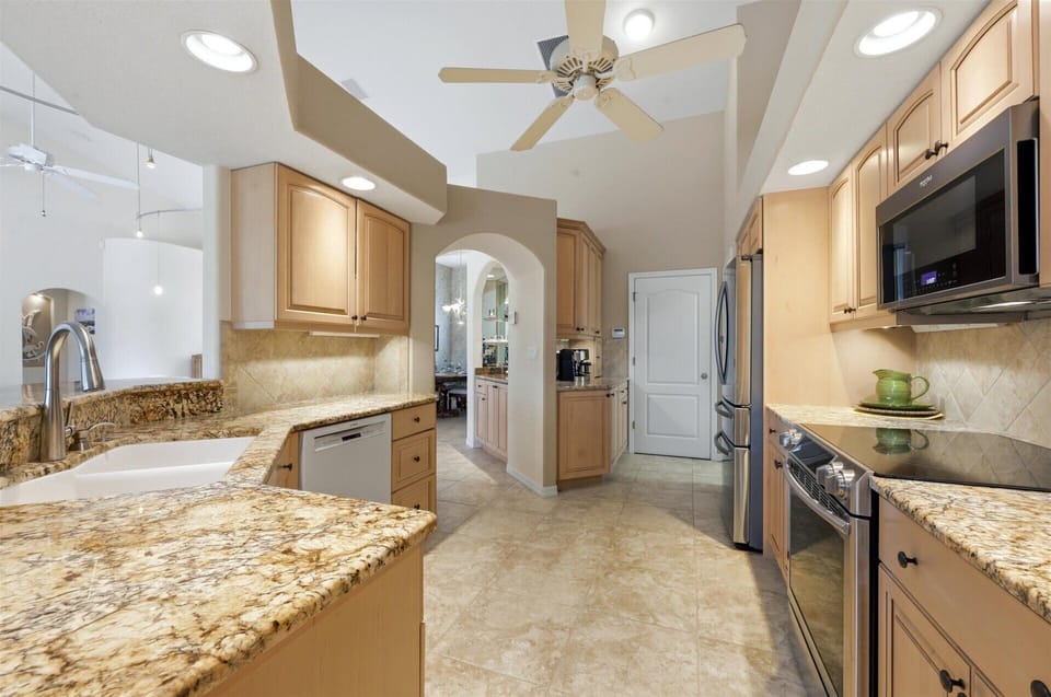 Fully-equipped kitchen
