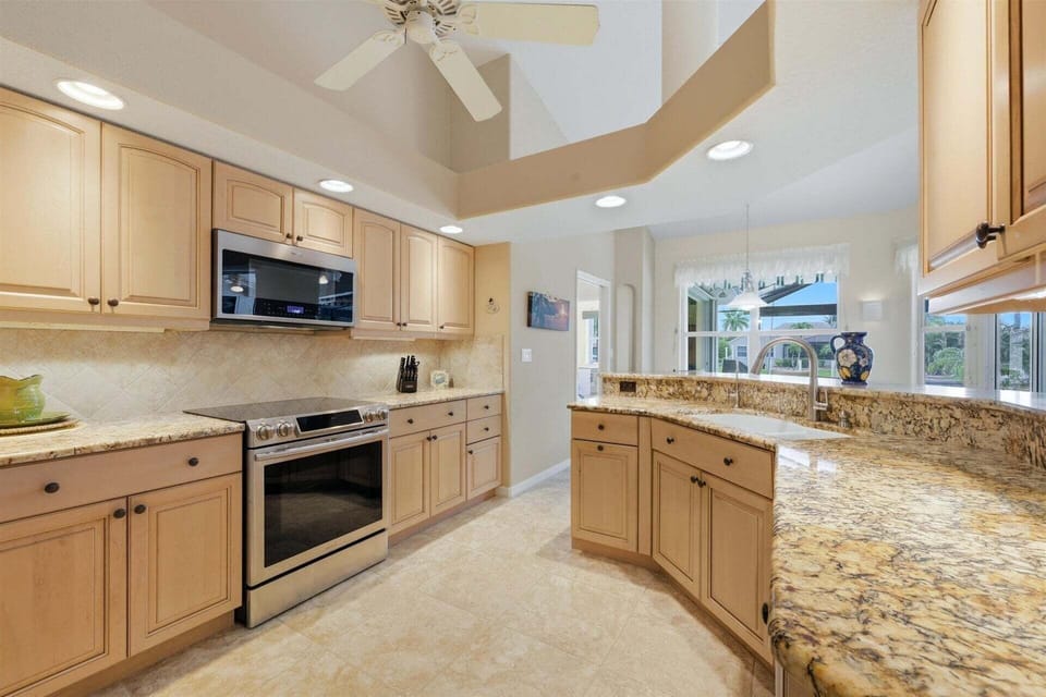 Fully-equipped kitchen