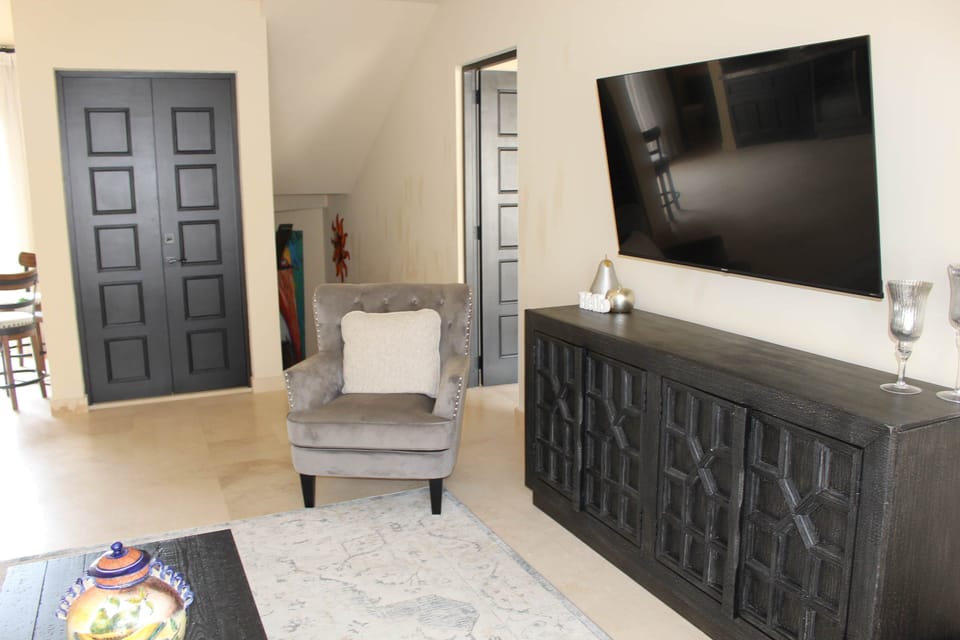 Seating Area - Second Floor 2